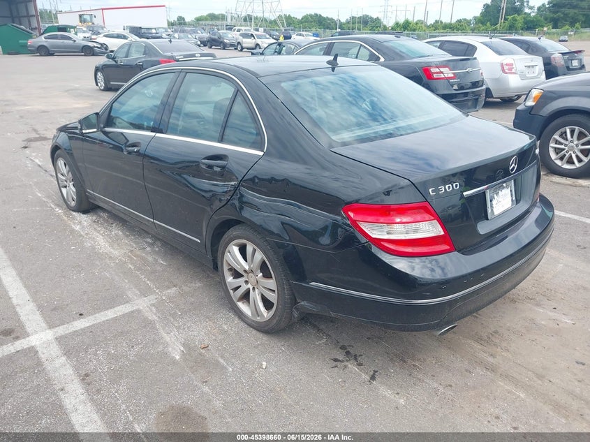 2010 Mercedes-benz C class VIN WDDGF8BB3AF471543 IAAI salvage auction — NORMAL WEAR, Clear (Tennessee), sold $500 on 2026-07-28 (photo 3)