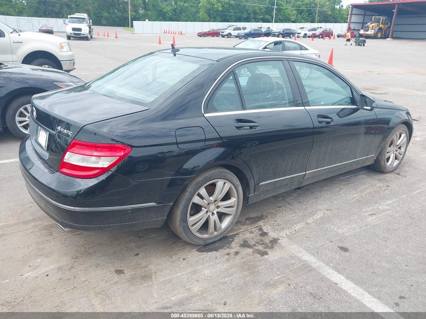 2010 Mercedes-benz C class VIN WDDGF8BB3AF471543 IAAI salvage auction — NORMAL WEAR, Clear (Tennessee), sold $500 on 2026-07-28 (photo 4)