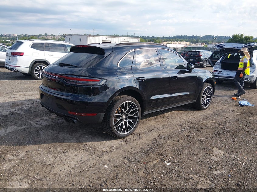 2019 Porsche Macan VIN WP1AA2A58KLB00497 IAAI salvage auction — RIGHT FRONT, Salvage Title, sold $15,600 on 2026-08-15 (photo 4)