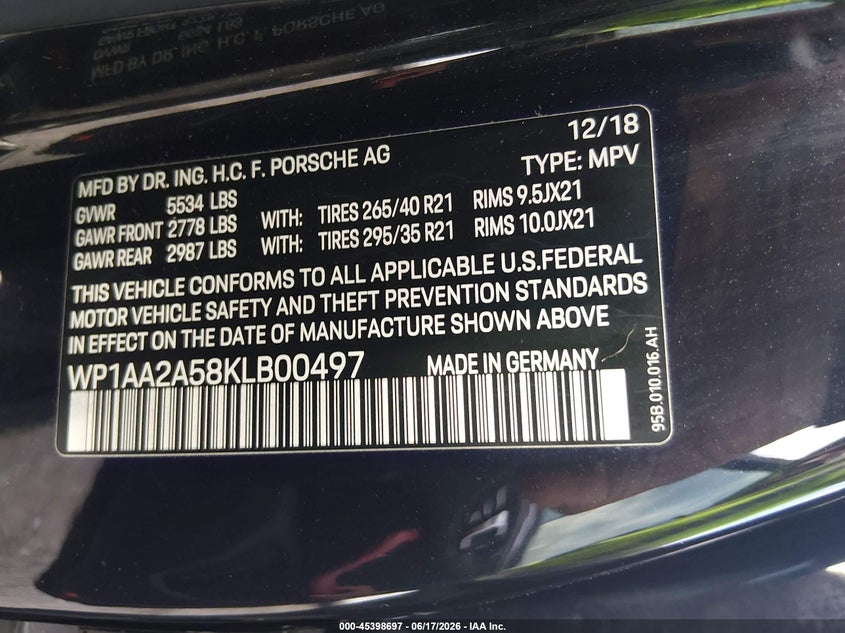 2019 Porsche Macan VIN WP1AA2A58KLB00497 IAAI salvage auction — RIGHT FRONT, Salvage Title, sold $15,600 on 2026-08-15 (photo 9)