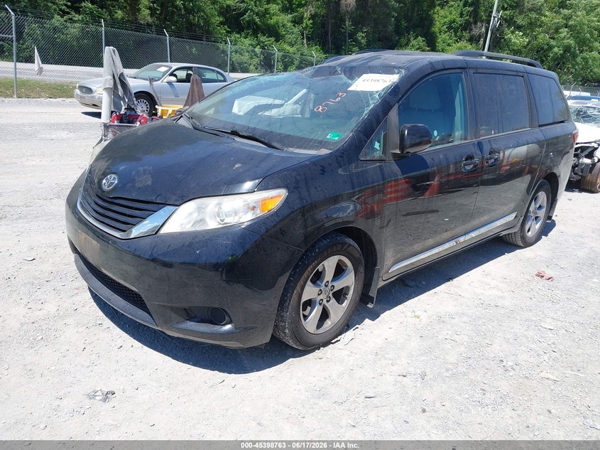 2016 Toyota Sienna VIN 5TDKK3DC5GS750722 IAAI salvage auction — RIGHT SIDE, Salvage (Virginia), sold $2,100 on 2026-07-28 (photo 2)