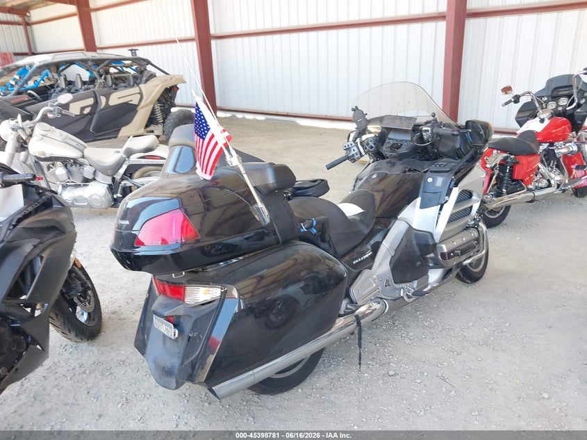 2012 Honda Gl1800c VIN JH2SC68G0CK001041 IAAI salvage auction — FRONT END, Salvage (California), sold $4,500 on 2026-07-14 (photo 4)
