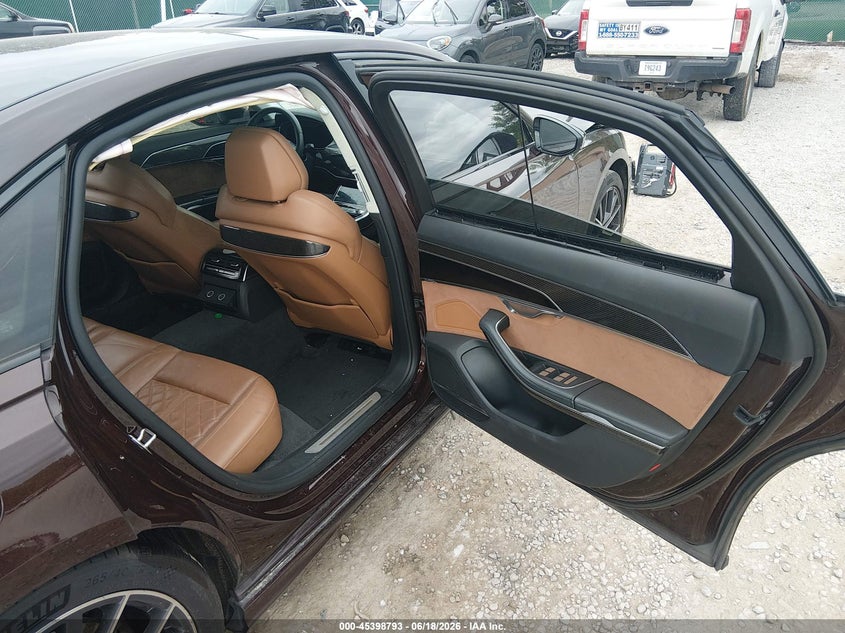 2020 Audi S8 VIN WAU8SAF84LN007005 IAAI salvage auction — FRONT END, Salvage (Kentucky), sold $18,900 on 2026-08-01 (photo 8)