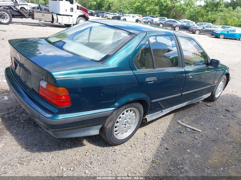 1994 BMW 3 series VIN WBACB432XRFM00828 IAAI salvage auction — LEFT & RIGHT, Salvage (Pennsylvania), sold $400 on 2026-07-07 (photo 4)