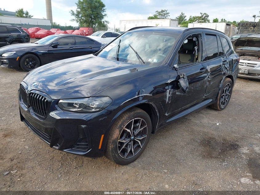 2024 BMW X3 VIN WBX57DP00RN282738 IAAI salvage auction — LEFT & RIGHT, Salvage (Pennsylvania), sold $8,900 on 2026-07-31 (photo 2)