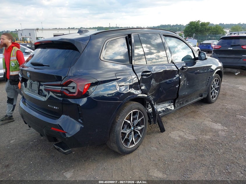 2024 BMW X3 VIN WBX57DP00RN282738 IAAI salvage auction — LEFT & RIGHT, Salvage (Pennsylvania), sold $8,900 on 2026-07-31 (photo 4)
