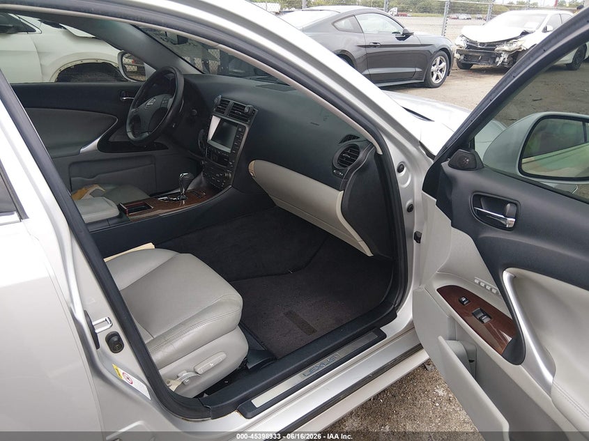 2006 Lexus Is VIN JTHBE262965008302 IAAI salvage auction — VANDALISM, Salvage (Louisiana), sold $1,500 on 2026-07-13 (photo 5)