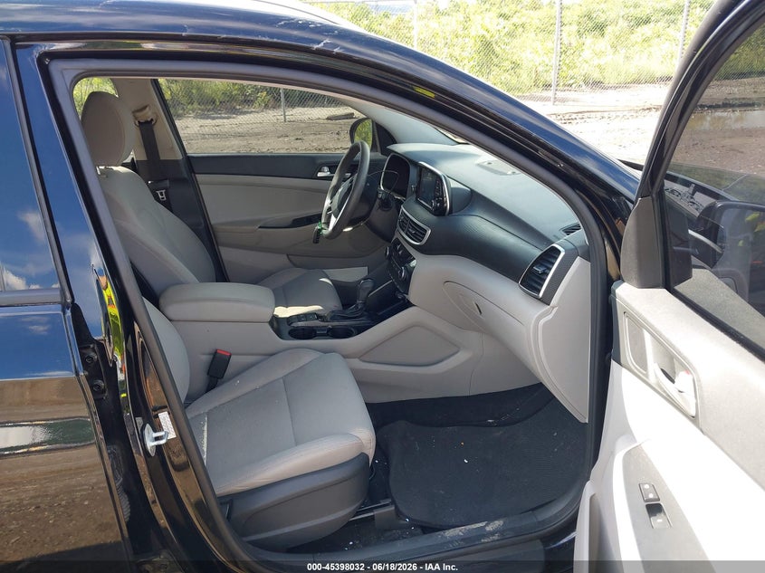 2019 Hyundai Tucson VIN KM8J3CA42KU007909 IAAI salvage auction — LEFT SIDE, Salvage Title, sold $2,600 on 2026-08-02 (photo 5)