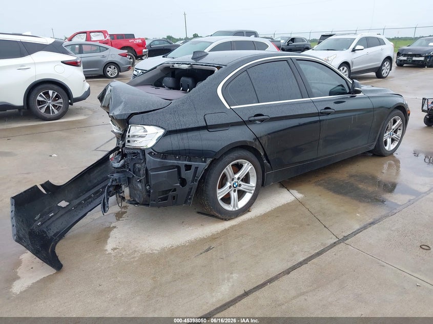 2012 BMW 3er VIN WBA3A5C53CF340367 IAAI salvage auction — REAR END, Salvage (Texas), sold $475 on 2026-07-17 (photo 4)