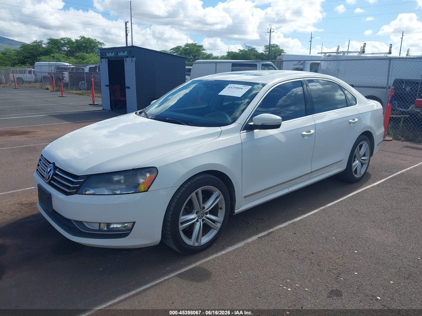 2015 Volkswagen Passat VIN 1VWBT7A38FC015643 IAAI salvage auction — NORMAL WEAR, Clear (Hawaii), sold $325 on 2026-08-25 (photo 2)