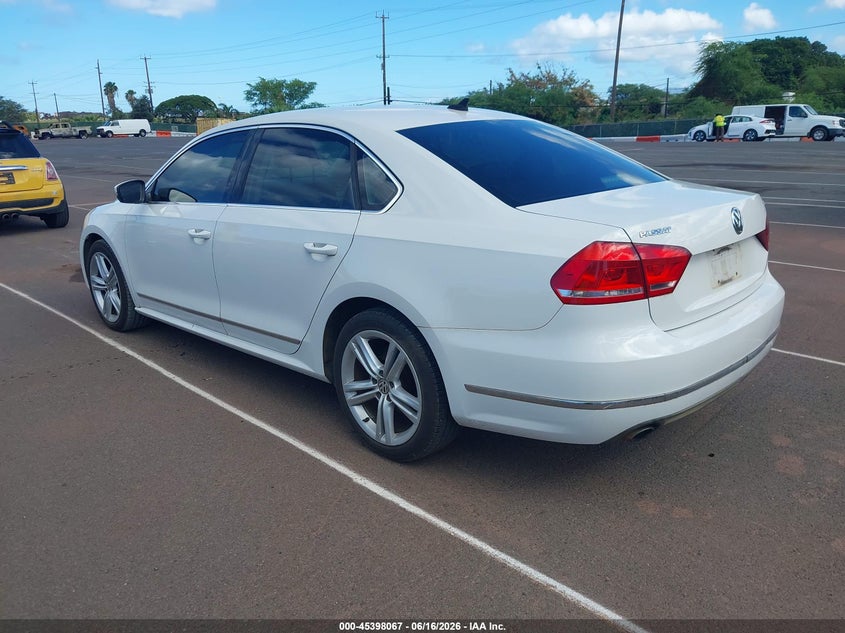 2015 Volkswagen Passat VIN 1VWBT7A38FC015643 IAAI salvage auction — NORMAL WEAR, Clear (Hawaii), sold $325 on 2026-08-25 (photo 3)