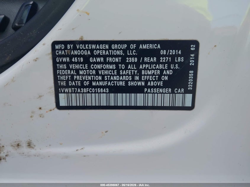 2015 Volkswagen Passat VIN 1VWBT7A38FC015643 IAAI salvage auction — NORMAL WEAR, Clear (Hawaii), sold $325 on 2026-08-25 (photo 9)