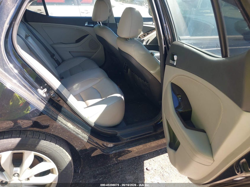 2014 Kia Optima VIN 5XXGN4A74EG268736 IAAI salvage auction — NORMAL WEAR, Clear (Maryland), sold $425 on 2026-07-21 (photo 8)