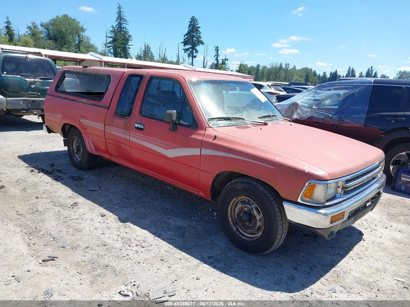 1990 Toyota Pickup VIN JT4VN93D9L5010317 IAAI salvage auction — NORMAL WEAR, Clear (Washington), sold $1,150 on 2026-07-29 (photo 1)