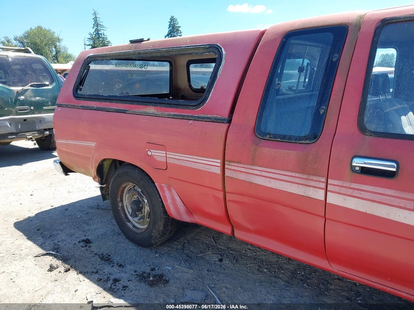 1990 Toyota Pickup VIN JT4VN93D9L5010317 IAAI salvage auction — NORMAL WEAR, Clear (Washington), sold $1,150 on 2026-07-29 (photo 6)