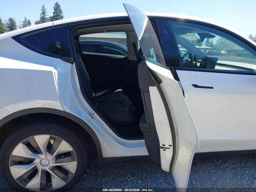 2023 Tesla Model y VIN 7SAYGDEE1PF825103 IAAI salvage auction — FRONT END, Salvage Title, sold $10,700 on 2026-07-16 (photo 8)