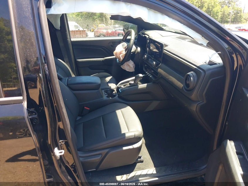 2025 Chevrolet Colorado VIN 1GCPTEEK0S1171860 IAAI salvage auction — FRONT END, Salvage Title, sold $9,100 on 2026-07-29 (photo 5)