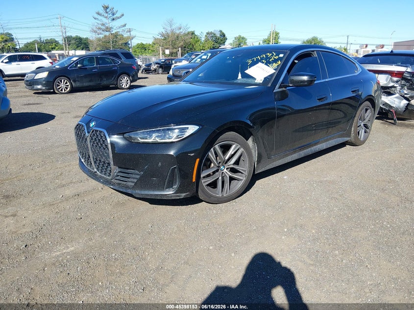 2023 BMW 4er VIN WBA73AV05PFN87837 IAAI salvage auction — REAR END, Salvage Title, sold $13,200 on 2026-08-14 (photo 2)