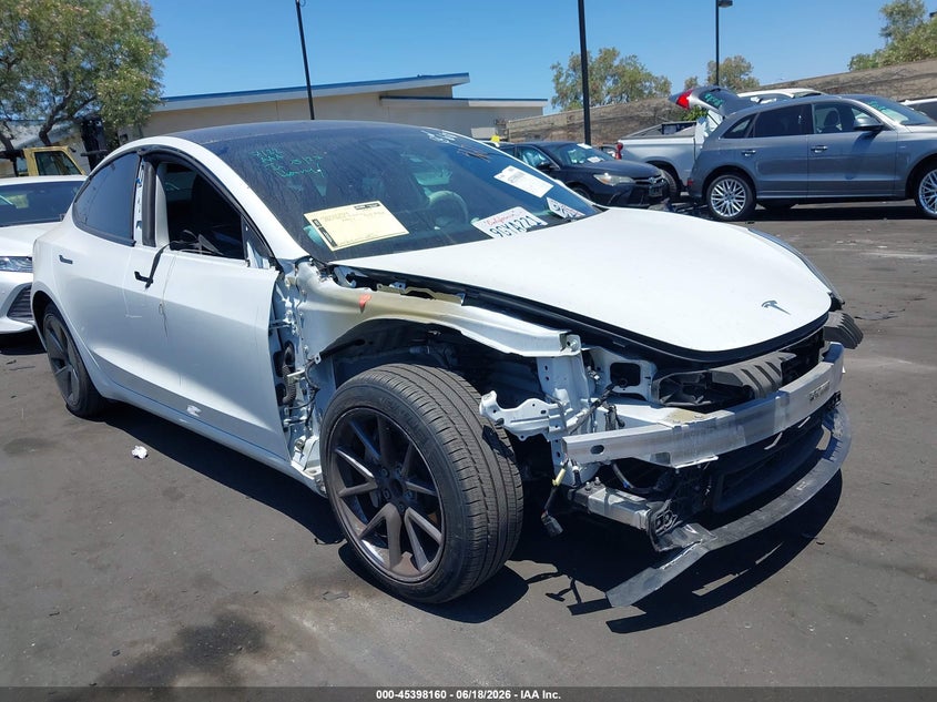 2023 Tesla Model 3 VIN 5YJ3E1EA4PF593041 IAAI salvage auction — RIGHT FRONT, Salvage Title, sold $8,950 on 2026-07-10 (photo 6)