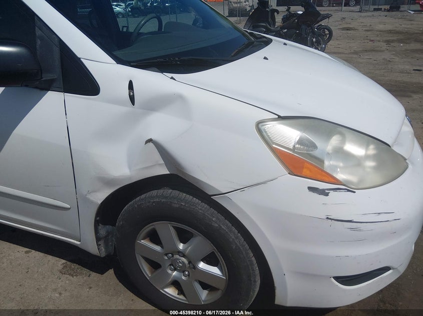 2008 Toyota Sienna VIN 5TDZK23CX8S207295 IAAI salvage auction — RIGHT FRONT, Salvage (West Virginia), sold $425 on 2026-07-29 (photo 6)
