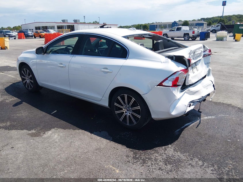 2018 Volvo VIN LYV402HK4JB178520 IAAI salvage auction — REAR END, Salvage (Missouri), sold $125 on 2026-07-28 (photo 3)