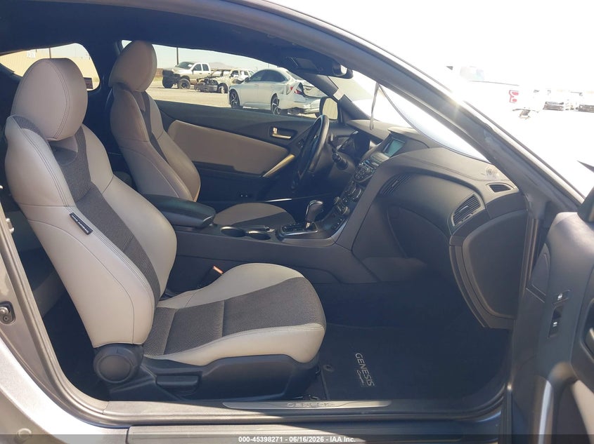2016 Hyundai Genesis VIN KMHHT6KJXGU132250 IAAI salvage auction — LEFT & RIGHT, Salvage Title, sold $3,350 on 2026-07-23 (photo 5)