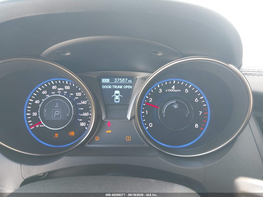 2016 Hyundai Genesis VIN KMHHT6KJXGU132250 IAAI salvage auction — LEFT & RIGHT, Salvage Title, sold $3,350 on 2026-07-23 (photo 7)