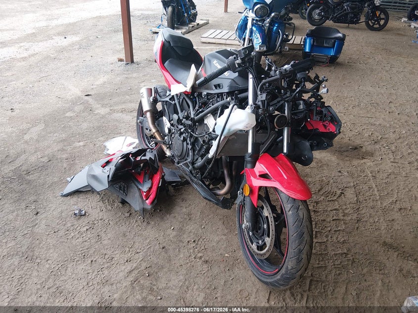 2025 Kawasaki Ninja VIN ML5EXGG14SDA60705 IAAI salvage auction — FRONT END, Salvage (Ohio), sold $850 on 2026-07-15 (photo 1)
