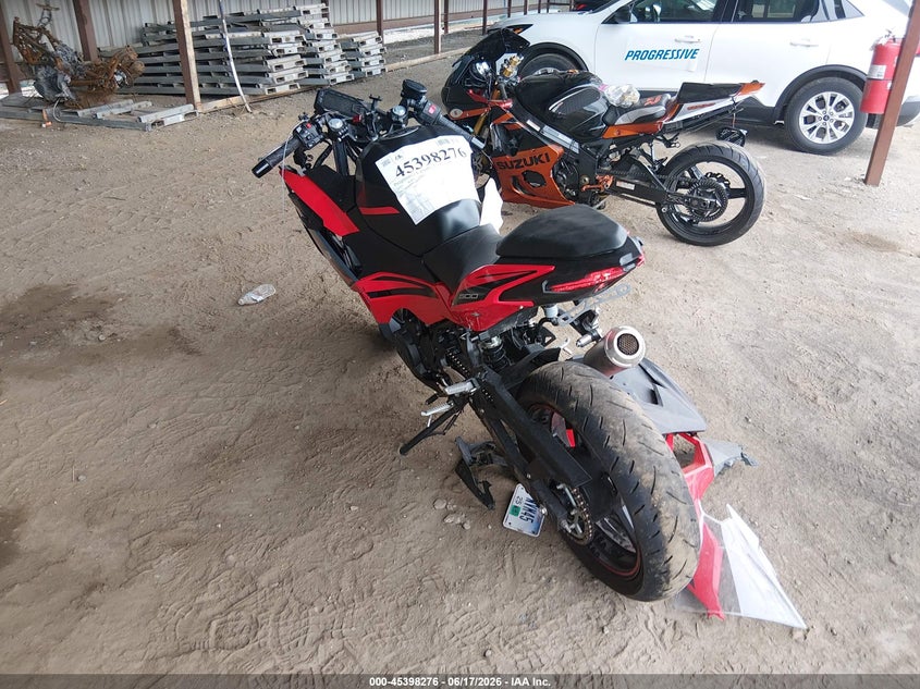 2025 Kawasaki Ninja VIN ML5EXGG14SDA60705 IAAI salvage auction — FRONT END, Salvage (Ohio), sold $850 on 2026-07-15 (photo 3)