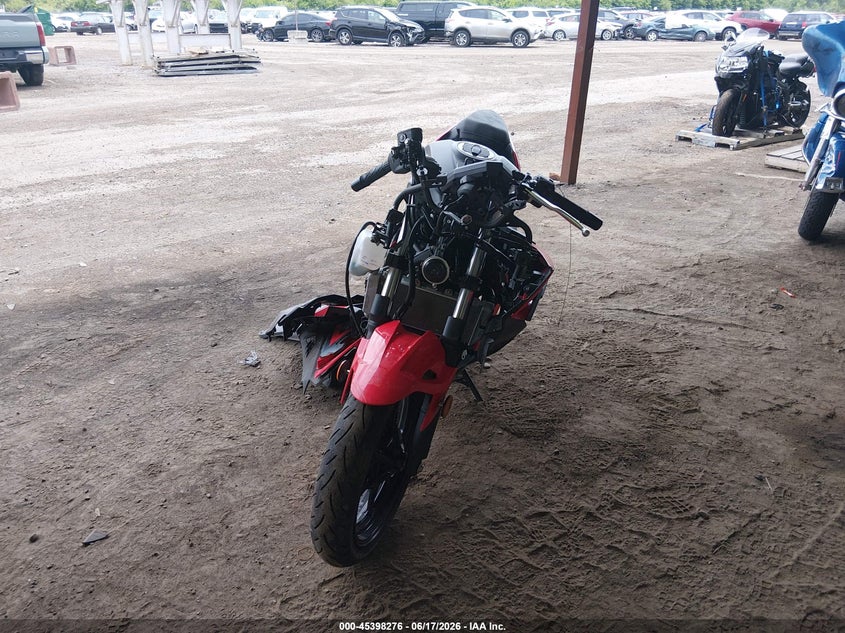 2025 Kawasaki Ninja VIN ML5EXGG14SDA60705 IAAI salvage auction — FRONT END, Salvage (Ohio), sold $850 on 2026-07-15 (photo 5)