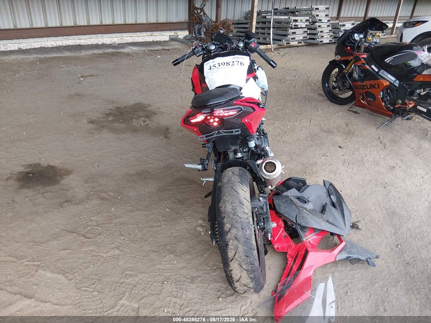 2025 Kawasaki Ninja VIN ML5EXGG14SDA60705 IAAI salvage auction — FRONT END, Salvage (Ohio), sold $850 on 2026-07-15 (photo 6)