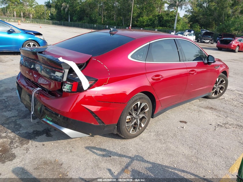 2024 Hyundai Sonata VIN KMHL64JA0RA387310 IAAI salvage auction — REAR END, Rebuildable (Florida), sold $4,950 on 2026-07-29 (photo 4)