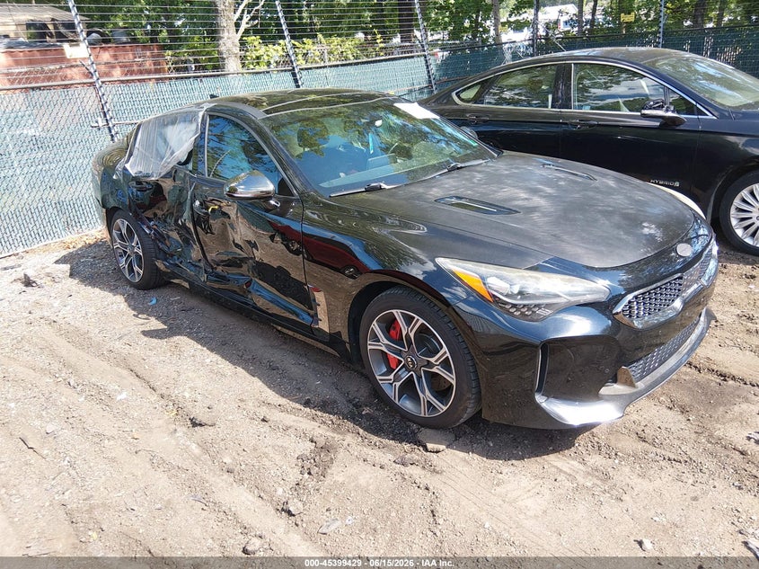 2018 Kia Stinger VIN KNAE55LC9J6015697 IAAI salvage auction — LEFT & RIGHT, Clear (Virginia), sold $2,850 on 2026-07-09 (photo 1)