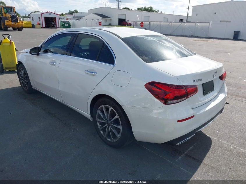 2020 Mercedes-benz A-klasse VIN W1K3G4EB9LW045276 IAAI salvage auction — FRONT END, Rebuildable (Florida), sold $4,775 on 2026-07-29 (photo 3)