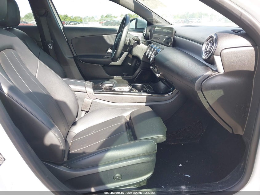 2020 Mercedes-benz A-klasse VIN W1K3G4EB9LW045276 IAAI salvage auction — FRONT END, Rebuildable (Florida), sold $4,775 on 2026-07-29 (photo 5)
