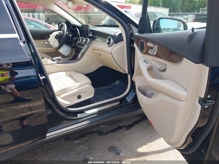 2019 Mercedes-benz Glc VIN WDC0G4JB0KV183922 IAAI salvage auction — FRONT END, Salvage (North Carolina), sold $25 on 2026-07-30 (photo 5)