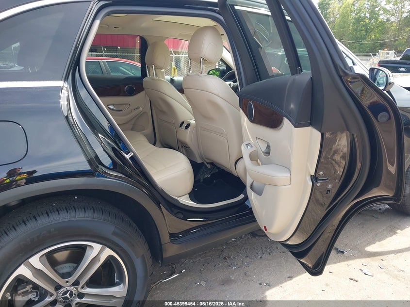 2019 Mercedes-benz Glc VIN WDC0G4JB0KV183922 IAAI salvage auction — FRONT END, Salvage (North Carolina), sold $25 on 2026-07-30 (photo 8)