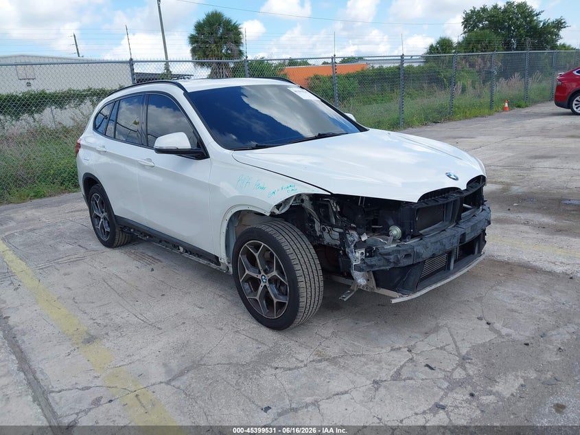 2017 BMW X1 VIN WBXHU7C30H5H37709 IAAI salvage auction — FRONT END, Rebuildable (Florida), sold $2,950 on 2026-07-22 (photo 1)