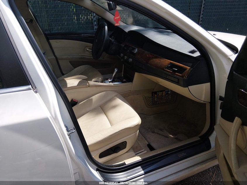 2010 BMW 5 series VIN WBANV9C55AC136737 IAAI salvage auction — NORMAL WEAR, Clear (Virginia), sold $475 on 2026-07-16 (photo 5)