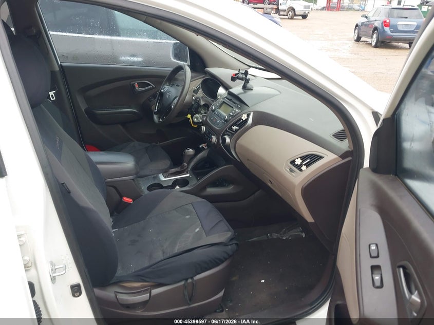 2014 Hyundai Tucson VIN KM8JT3AF2EU851888 IAAI salvage auction — NORMAL WEAR, Clear (Illinois), sold $500 on 2026-07-22 (photo 5)