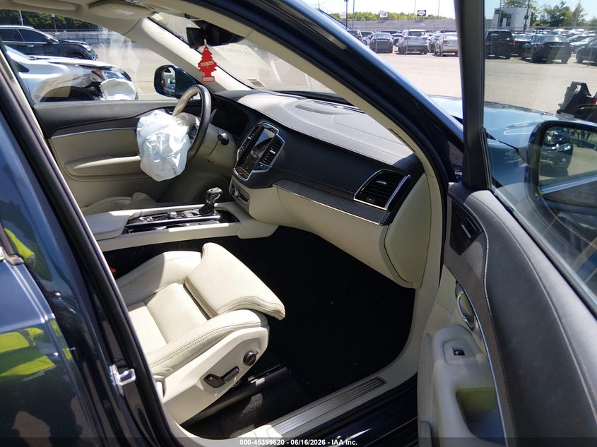 2022 Volvo Xc90 VIN YV4A221L3N1813950 IAAI salvage auction — FRONT END, Salvage Title, sold $8,400 on 2026-08-05 (photo 5)