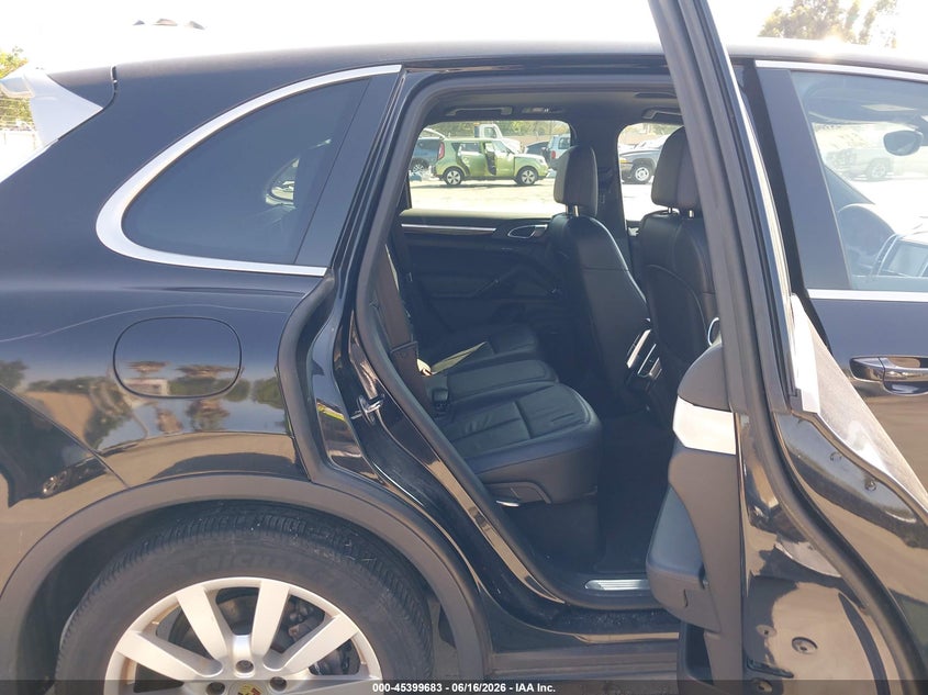 2014 Porsche Cayenne VIN WP1AA2A2XELA09726 IAAI salvage auction — NORMAL WEAR, Clear - Dealer Only (California), sold $1,825 on 2026-07-29 (photo 8)
