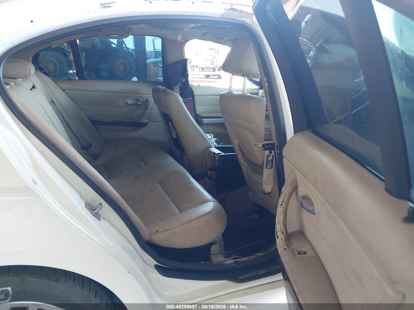 2011 BMW 3 series VIN WBAPH5C54BA441913 IAAI salvage auction — NORMAL WEAR, Clear - Dealer Only (California), sold $475 on 2026-07-07 (photo 8)