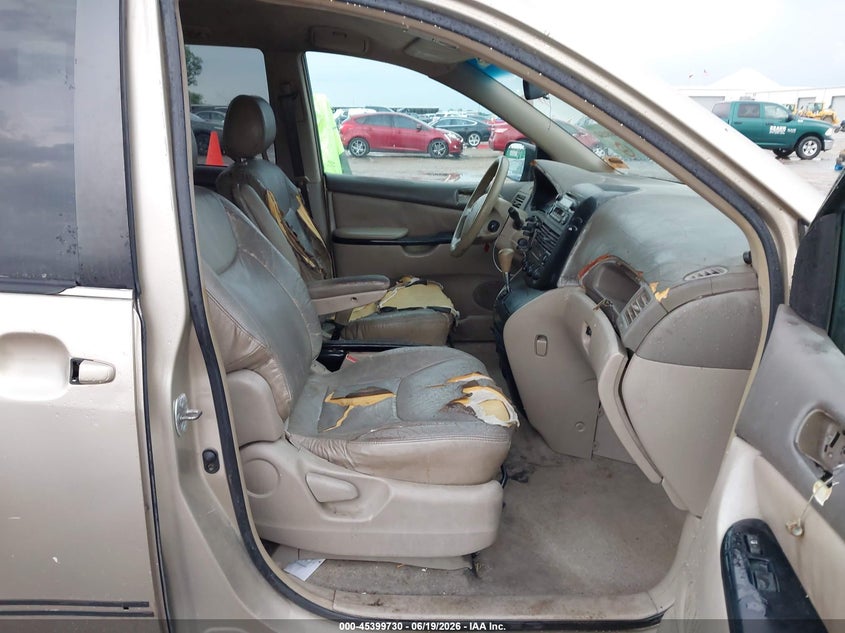 2004 Toyota Sienna VIN 5TDZA23C24S140379 IAAI salvage auction — NORMAL WEAR, Original (Texas), sold $800 on 2026-07-22 (photo 5)