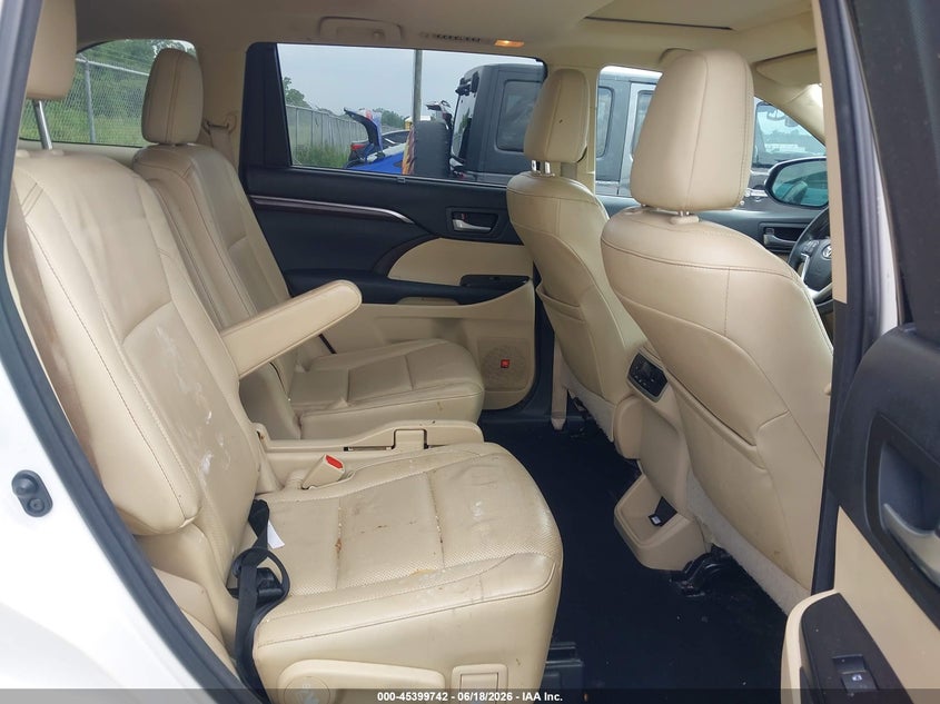 2014 Toyota Highlander VIN 5TDYKRFH6ES010499 IAAI salvage auction — FRONT END, Salvage (Louisiana), sold $5,600 on 2026-07-08 (photo 8)