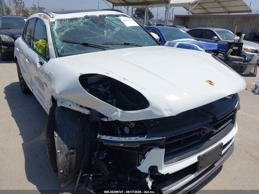 2026 Porsche Macan VIN WP1AA2A51TLB06482 IAAI salvage auction — ROLLOVER, Salvage (California), sold $10,000 on 2026-08-26 (photo 6)