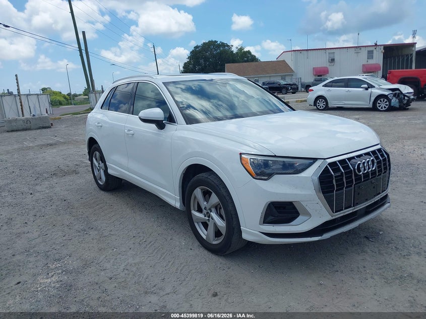 2021 Audi Q3 VIN WA1AUCF30M1089512 IAAI salvage auction — LEFT SIDE, Rebuildable (Florida), sold $4,750 on 2026-07-21 (photo 1)