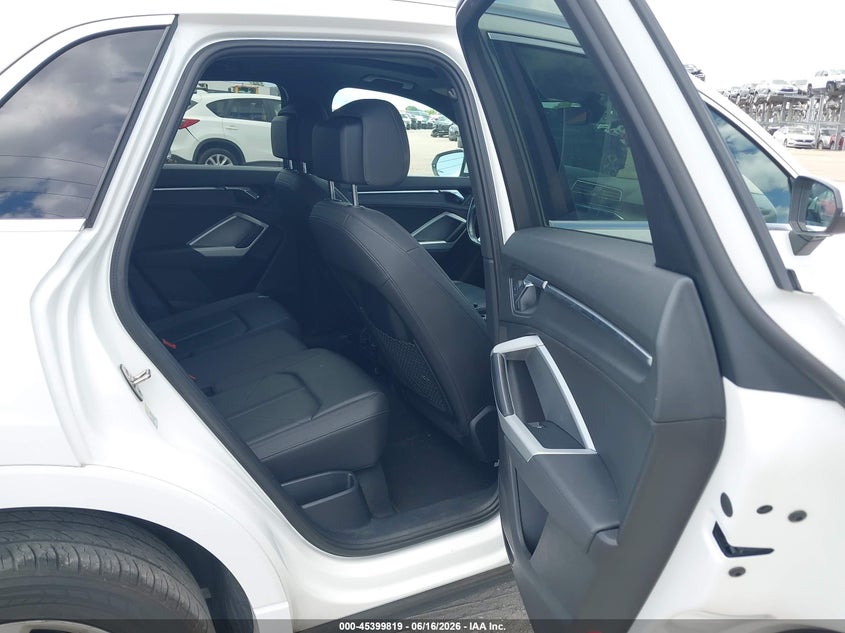 2021 Audi Q3 VIN WA1AUCF30M1089512 IAAI salvage auction — LEFT SIDE, Rebuildable (Florida), sold $4,750 on 2026-07-21 (photo 8)