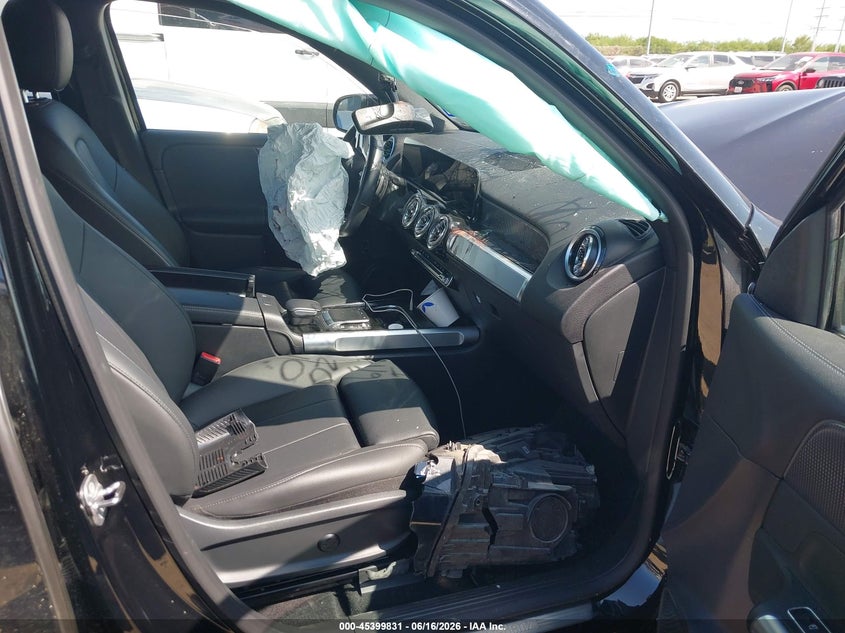 2023 Mercedes-benz VIN W1N9M0CB9PN027681 IAAI salvage auction — FRONT END, Salvage Title, sold $4,300 on 2026-08-03 (photo 5)