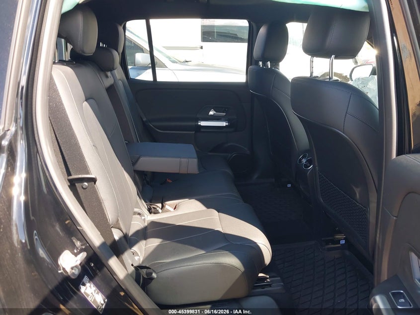 2023 Mercedes-benz VIN W1N9M0CB9PN027681 IAAI salvage auction — FRONT END, Salvage Title, sold $4,300 on 2026-08-03 (photo 8)